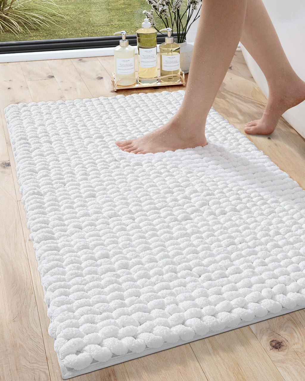 DEXI Chenille Bath Mat — Super Absorbent, Non-Slip, Machine Washable | 24×36″ White