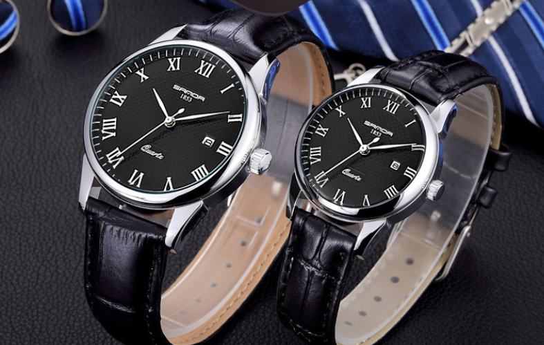 Fashionable Waterproof Couple Watches with Leather Strap