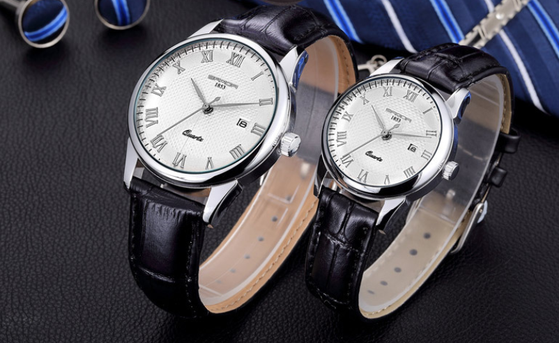 Fashionable Waterproof Couple Watches with Leather Strap