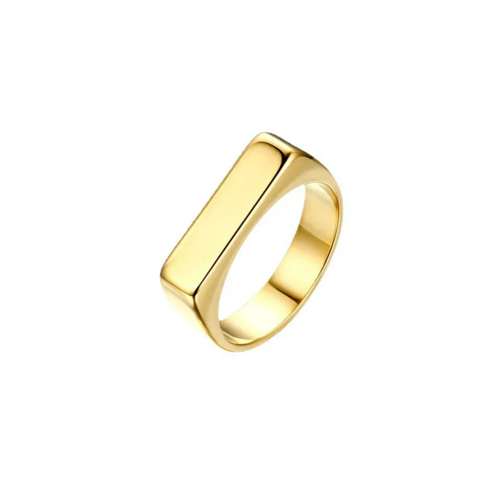 Lana Minimalist Gold Ring — Everyday Elegance