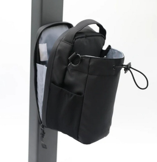 Magnetic Water Bottle Bag — Waterproof Canvas Carrier for Indoor Sports